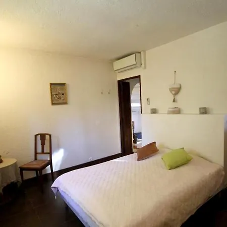 De 5 Chambres Avec Piscine Privee Jardin Clos Et Wifi A A 1 Km De La *